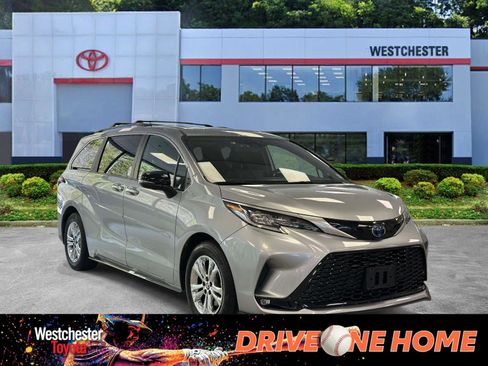 Certified 2023 Toyota Sienna XSE AWD/4WD image 1