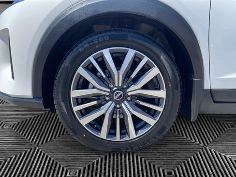 Used 2023 Nissan Kicks SV FWD image 14