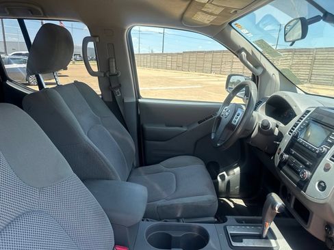Used 2017 Nissan Frontier SV RWD image 29