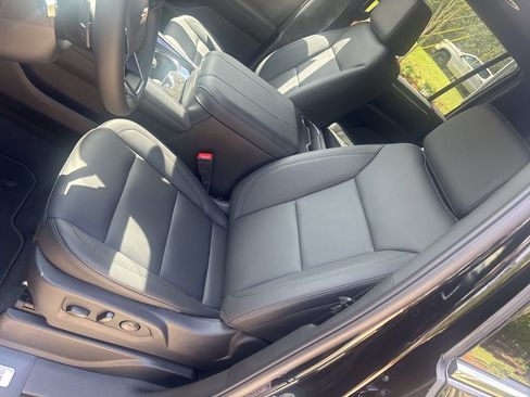 New 2026 Chevrolet Suburban LT w/ Comfort Package RWD image 31