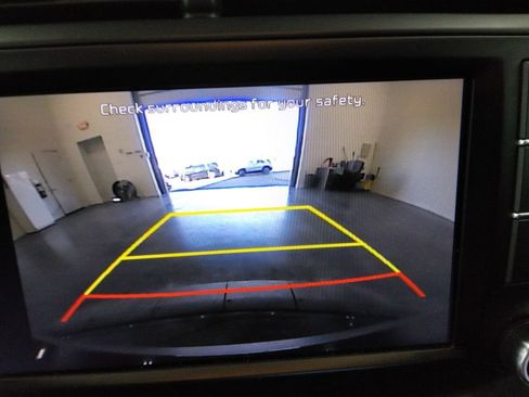 Used 2023 Kia Soul LX w/ Option Group 015 FWD image 23