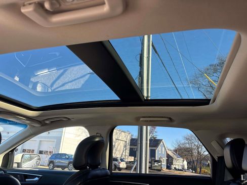 Used 2018 Ford Edge Sport w/ Technology Package image 11