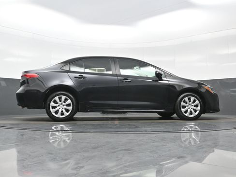 Used 2024 Toyota Corolla LE FWD image 30