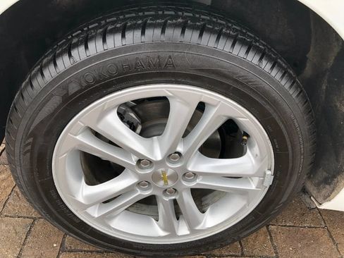 Used 2018 Chevrolet Cruze LT FWD image 11