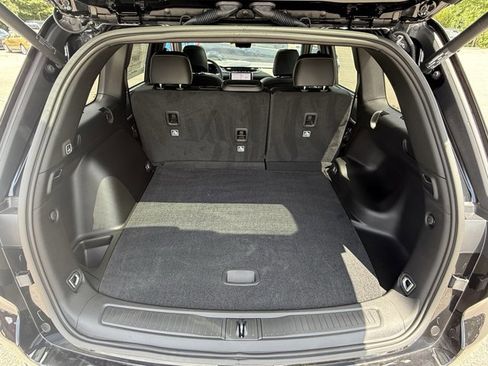 New 2025 Jeep Grand Cherokee Limited w/ Luxury Tech Group II image 14