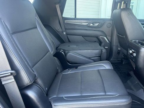 Used 2023 GMC Yukon Denali AWD/4WD image 11