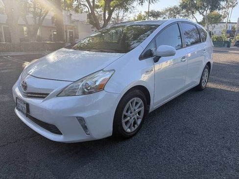 Used 2012 Toyota Prius V Three FWD image 9