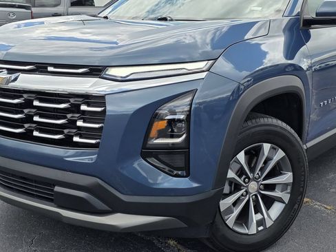 Used 2026 Chevrolet Equinox LT FWD image 9