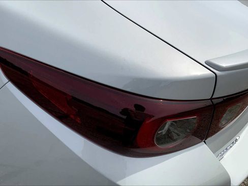 Used 2025 MAZDA MAZDA3 s image 5