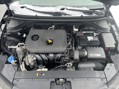 Used 2019 Hyundai Elantra SE w/ Cargo Package image 19