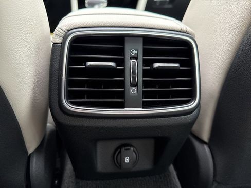 Used 2023 Genesis G70 2.0T w/ Sport Prestige Package image 28