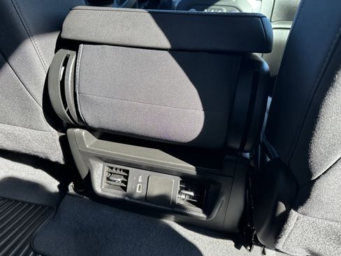 Used 2025 Chevrolet Silverado 2500 Custom w/ Custom Value Package image 31