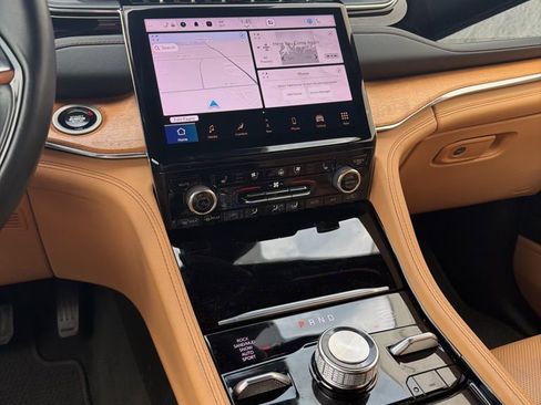 Used 2024 Jeep Grand Cherokee L Summit AWD/4WD image 14