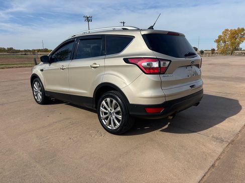 Used 2018 Ford Escape Titanium w/ Ford Safe & Smart Package image 6