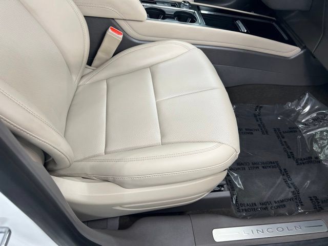Certified 2023 Lincoln Corsair AWD w/ Equipment Group 101A image 25
