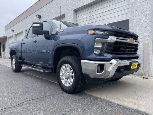 Used 2024 Chevrolet Silverado 2500 LT image 10