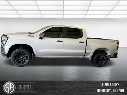 Used 2020 Chevrolet Silverado 1500 Custom Trail Boss w/ Custom Convenience Package AWD/4WD image 3