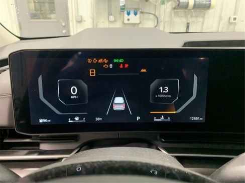 Used 2025 Kia Carnival SX Prestige image 16