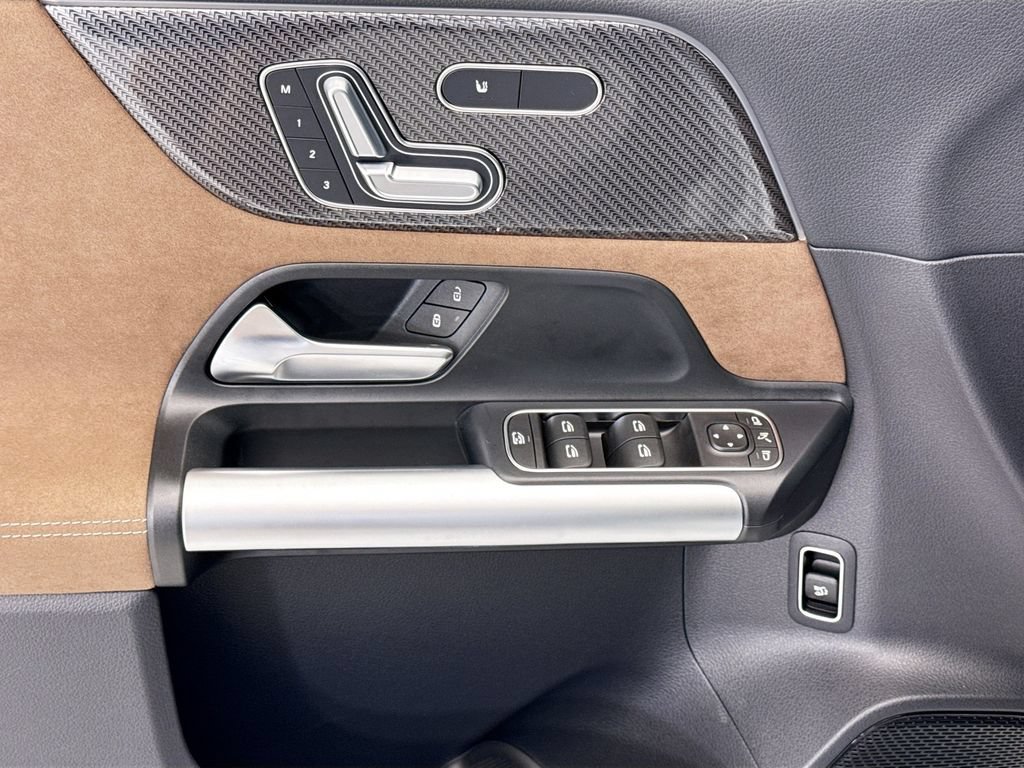 Certified 2025 Mercedes-Benz GLA 250 image 22