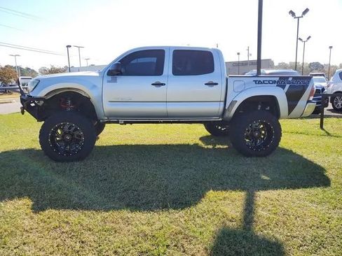 Used 2011 Toyota Tacoma PreRunner image 4