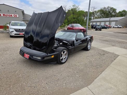 Used 1993 Chevrolet Corvette Convertible RWD image 9
