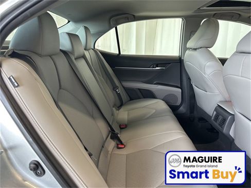 Used 2021 Toyota Camry XLE w/ Navigation Upgrade Package image 20