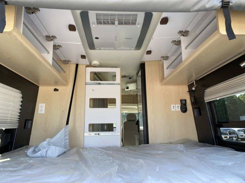 Used 2024 RAM ProMaster 3500 w/ Quick Order Package 22H SLT+ FWD image 13