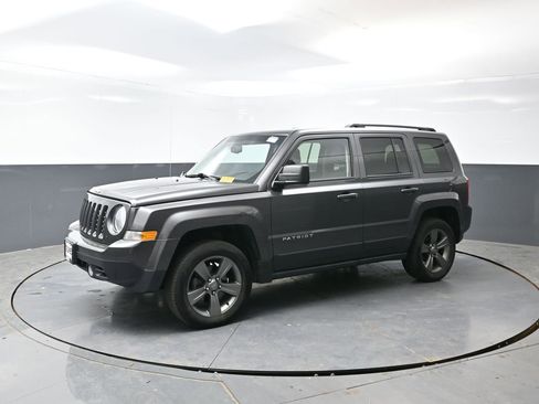 Used 2015 Jeep Patriot High Altitude AWD/4WD image 8