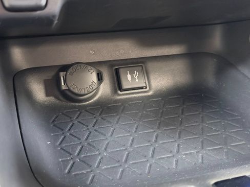 Used 2019 Toyota RAV4 LE w/ Carpet Mat Package AWD/4WD image 43