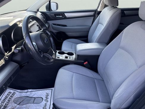 Used 2018 Subaru Outback 2.5i Premium image 18