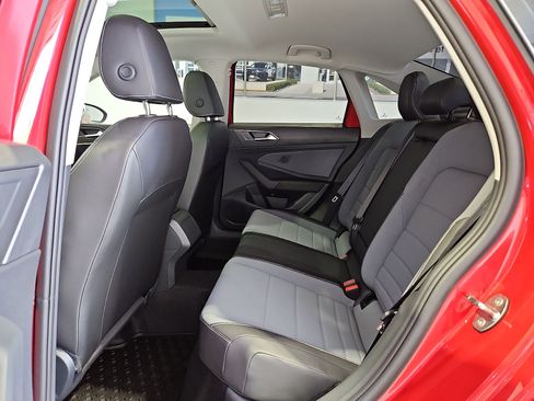 New 2027 Volkswagen Jetta SE FWD image 13