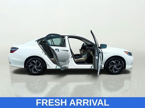 Used 2017 Honda Accord LX image 16