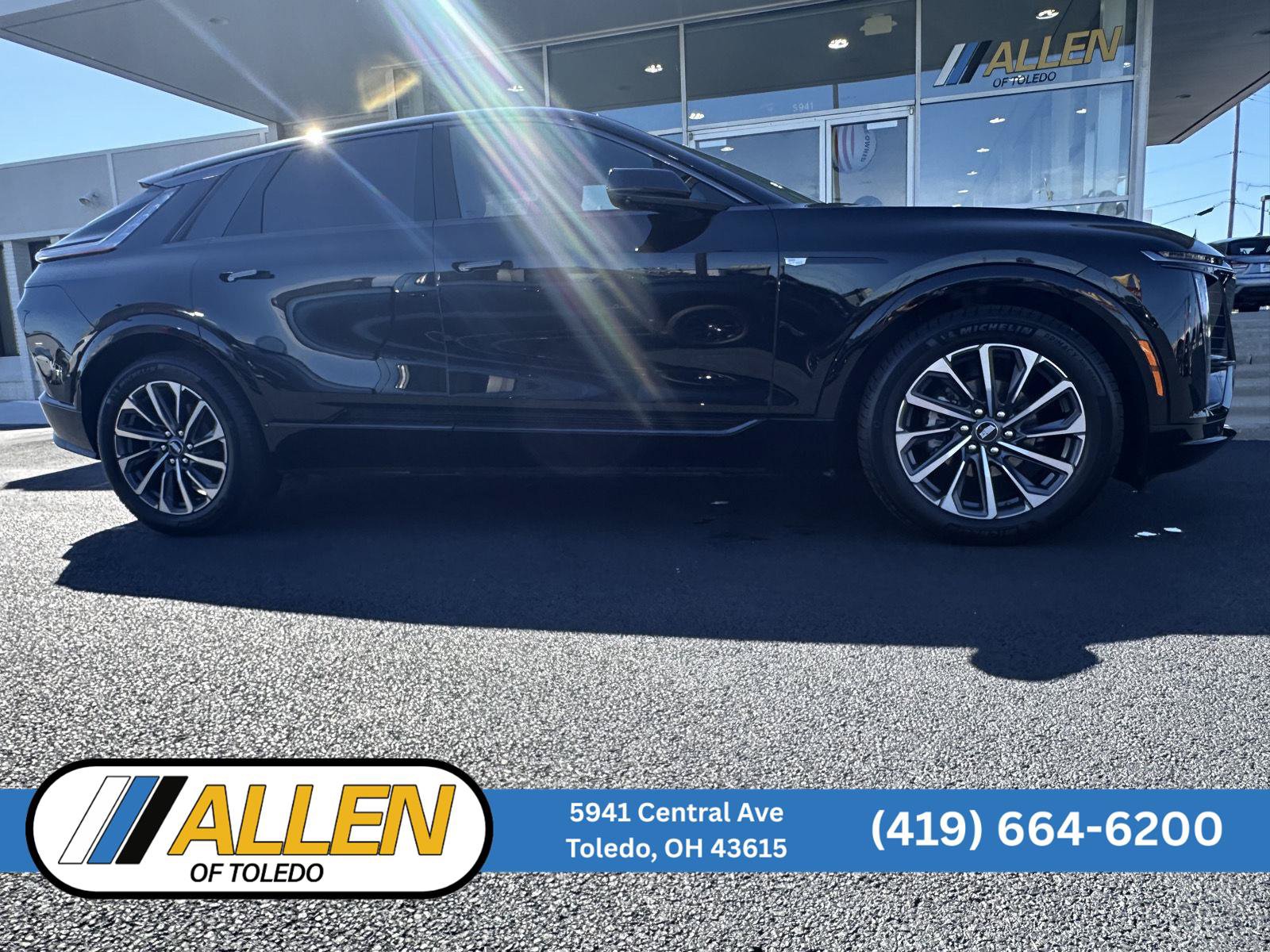 Used 2024 Cadillac Lyriq Sport AWD/4WD image 1