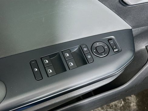 Used 2025 Kia K4 LXS image 15