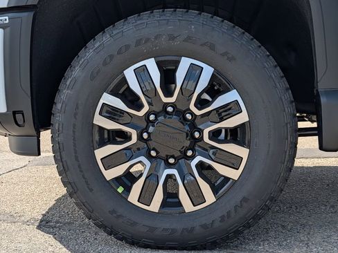 New 2026 GMC Sierra 3500 Denali Ultimate AWD/4WD image 4