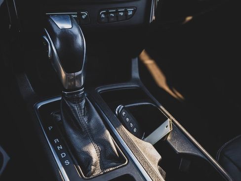 Used 2018 Ford Escape Titanium w/ Ford Safe & Smart Package image 19