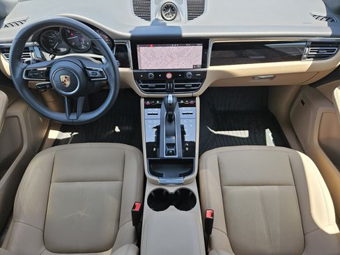 Certified 2026 Porsche Macan AWD/4WD image 25