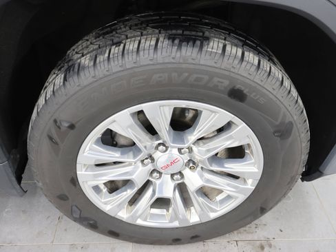 Used 2021 GMC Sierra 1500 Denali w/ Driver Alert Package II AWD/4WD image 3