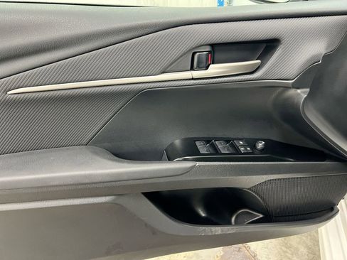 Used 2025 Toyota Camry SE image 20