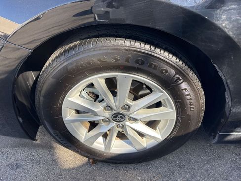 Used 2025 Toyota Camry LE image 32