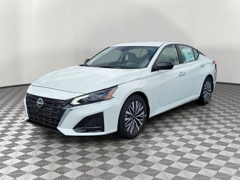 New 2026 Nissan Altima 2.5 SV FWD image 1