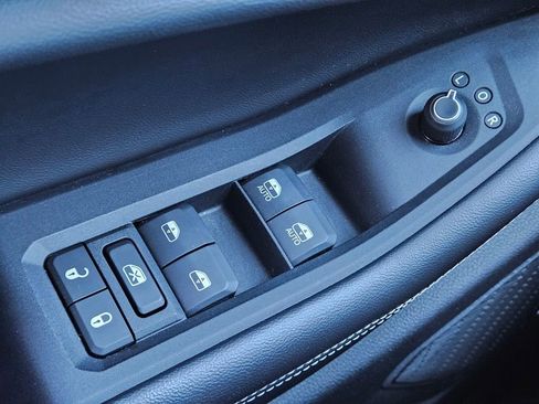 Used 2022 Jeep Grand Cherokee Limited image 17