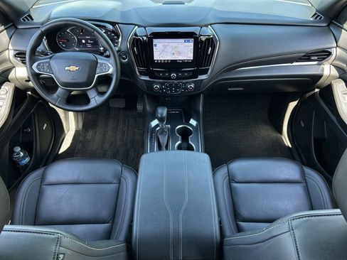 Used 2023 Chevrolet Traverse LT w/ LT Premium Package FWD image 20