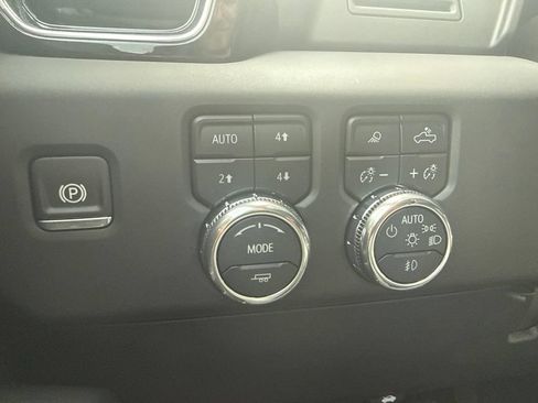 Used 2025 GMC Sierra 2500 Denali AWD/4WD image 26