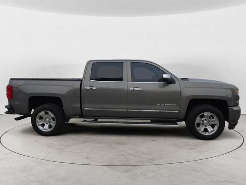 Used 2017 Chevrolet Silverado 1500 LTZ Z71 w/ LTZ Plus Package AWD/4WD image 4