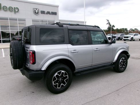 Used 2022 Ford Bronco Outer Banks AWD/4WD image 4
