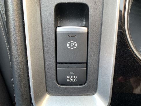 Used 2024 Nissan Altima 2.5 SL FWD image 17