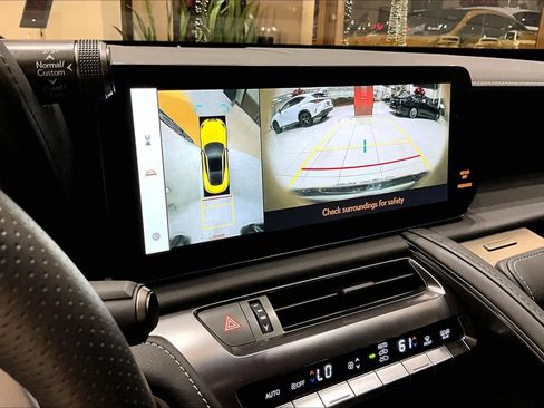 Used 2025 Lexus LC 500 Coupe w/ Performance Package image 25