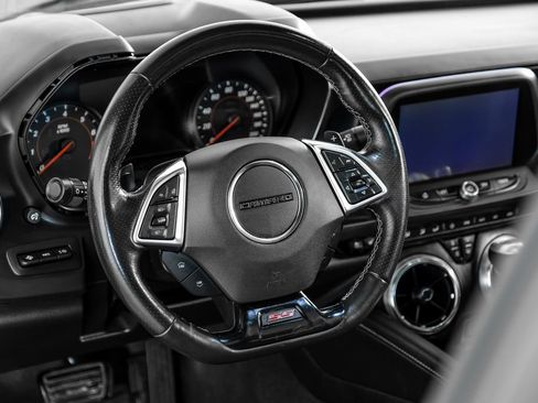 Used 2019 Chevrolet Camaro SS RWD image 12