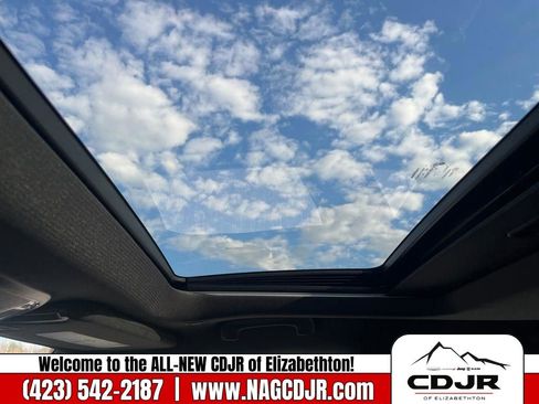 New 2023 Dodge Charger SXT image 24